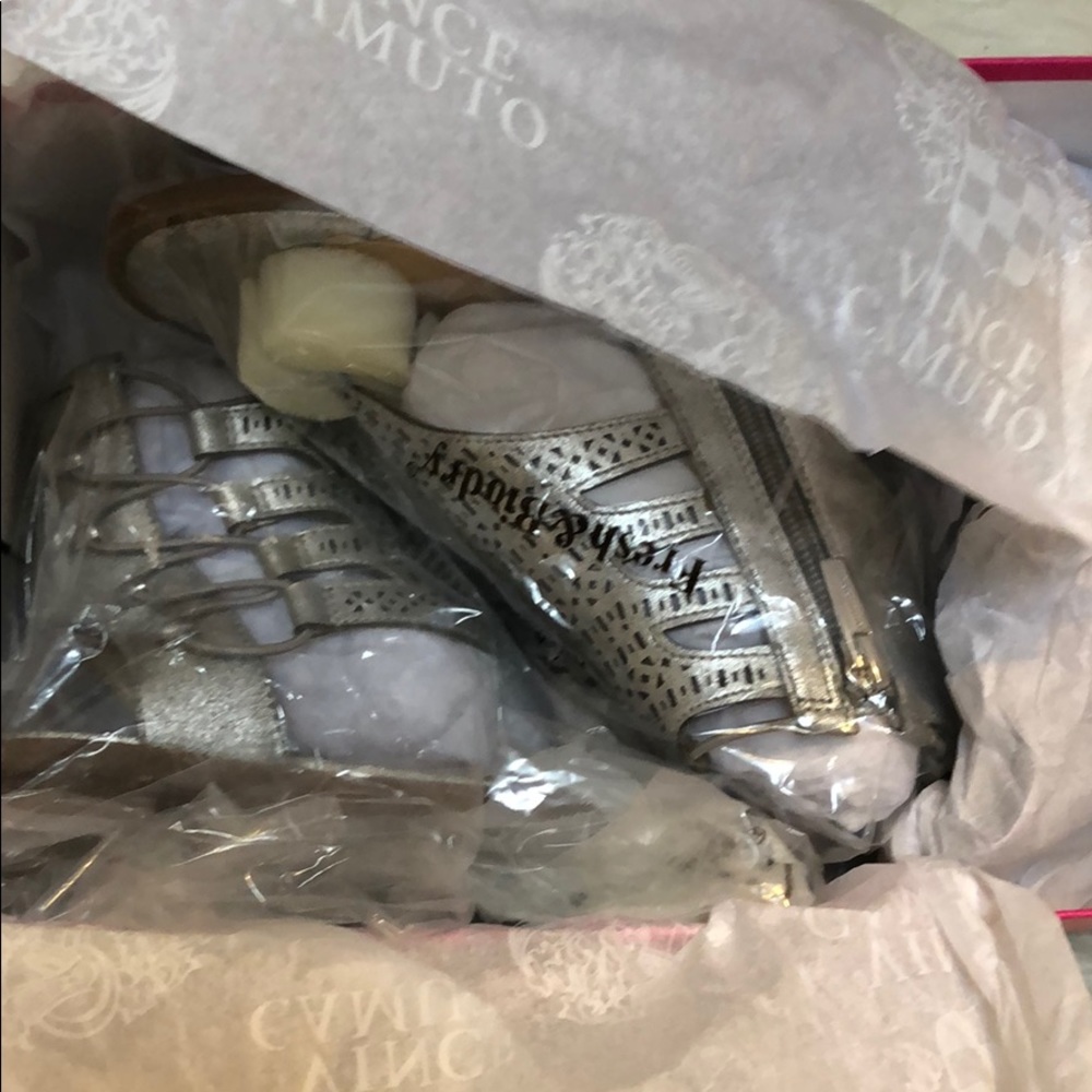 Vince Camuto girls sandal shoe size 12 - Picture 5 of 7